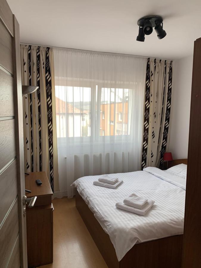 Cazare Medias, apartament modern Exterior foto